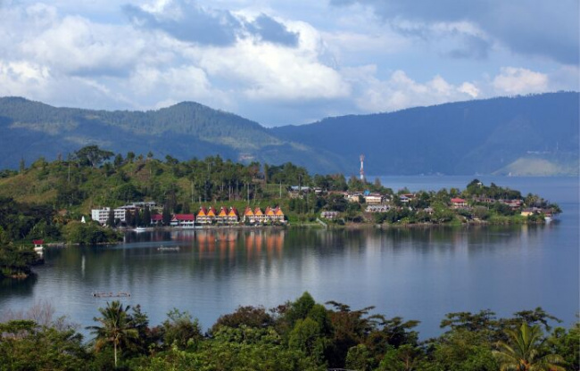 indonesia, đảo bali, thành phố cổ yogyakarta, hồ toba, ngọn núi lửa bromo, top 10 địa điểm du lịch nổi tiếng ở indonesia