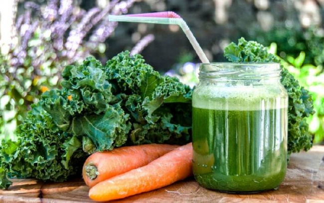 nước ép cải kale, cải xoăn kale, công dụng cải kale, cải xoăn giảm cân, top 10 công dụng tuyệt vời của nước ép cải xoăn kale