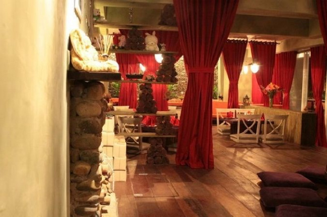 maia lounge cafe, s’cottage, paris deli cafe, awesome cafe, top 8 quán cafe tình nhân quận 7 lãng mạn nhất