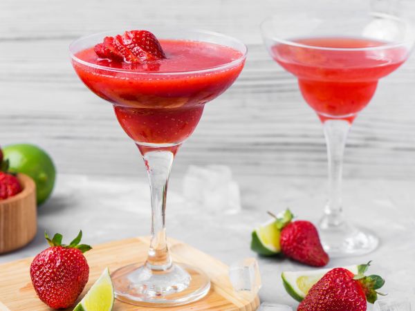 loại cocktail ngon, ưa chuông nhất, mojito, strawberry daiquiri, top 10 loại cocktail ngon được ưa chuông nhất