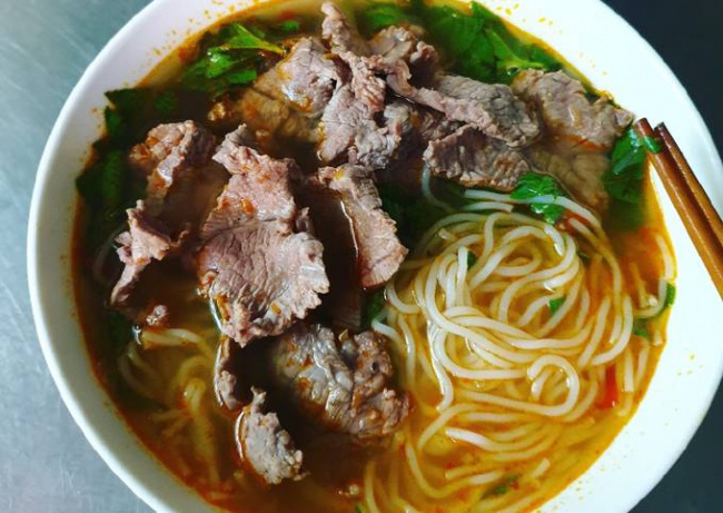 cách nấu bún bò tái, cách nấu bún bò, bún bò tái nạm, bún bò tái, bún bò, công thức nấu bún bò tái ngon quên lối về