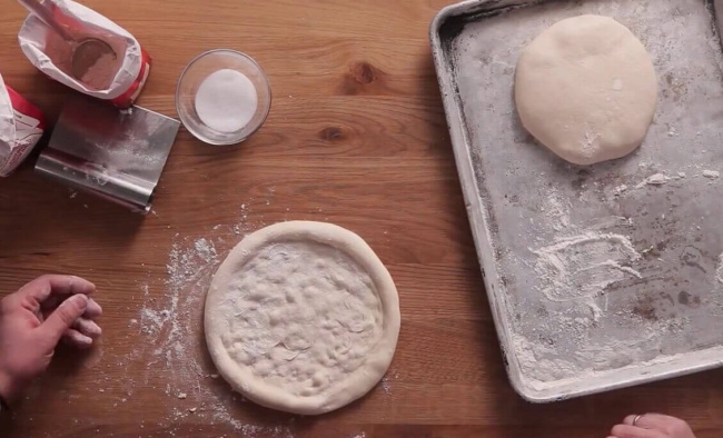 hướng dẫn cách làm đế bánh pizza ngon tại nhà