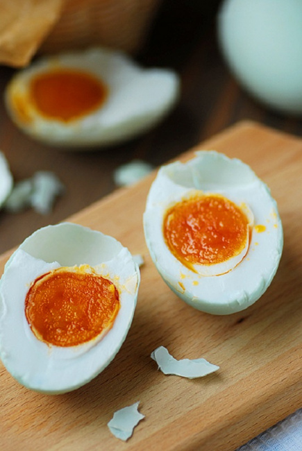2 cách làm trứng muối đơn giản và siêu bổ dưỡng