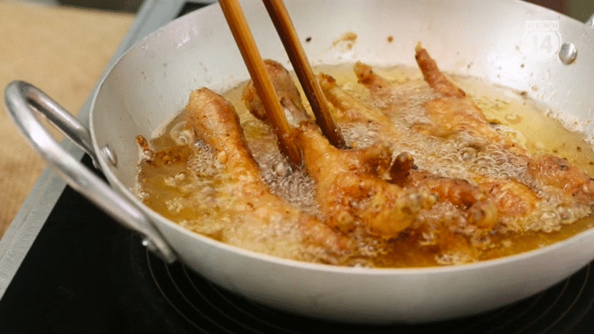 cách làm chân gà nướng muối ớt ăn là ghiền