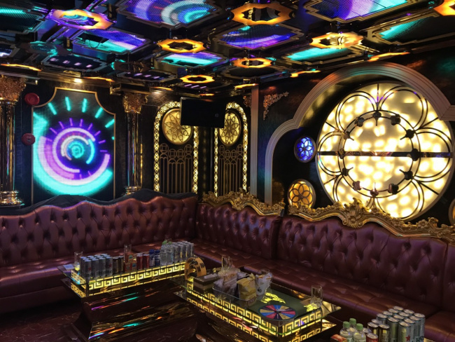 trải nghiệm karaoke miễn phí khung giờ vàng tại luxury elite