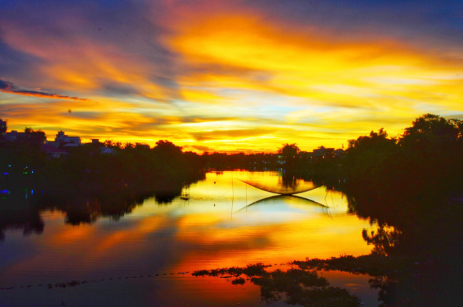 hue tourism, where to watch the sunset in hue, beautiful sunset spots in hue