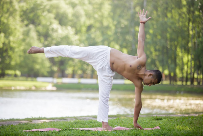 10 tư thế hatha yoga giúp loại bỏ stress