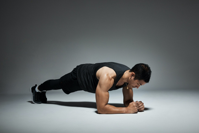 bài tập plank 5 phút hàng ngày giúp tăng sức mạnh cơ trung tâm