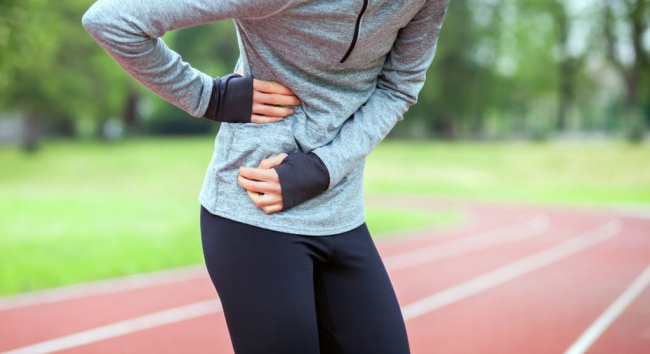Tại sao bạn bị đau cơ giữa các xương sườn khi tập thể dục?
