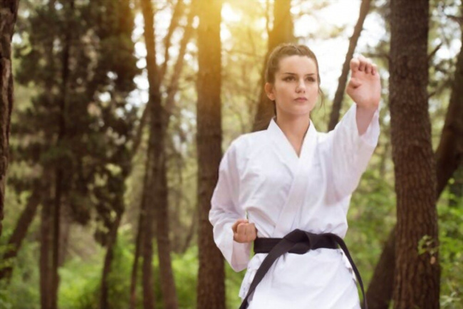 5 quy luật tập cơ bản khi học võ karate mà ai cũng cần biết