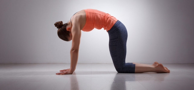 thư giãn với các bài tập yoga ngăn chặn suy nghĩ tiêu cực
