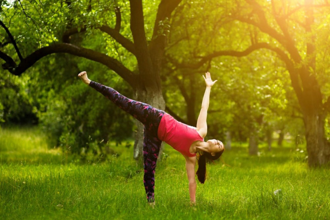 tổng hợp các tư thế yoga cho cơ bụng chắc khỏe
