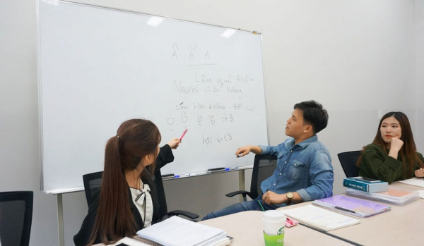 top 10 trung tâm dạy tiếng việt cho người nước ngoài tại tphcm