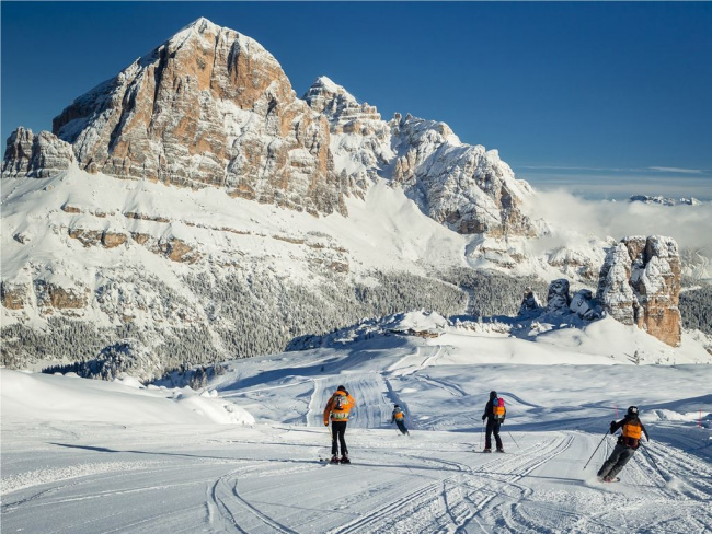 những điểm trượt tuyết đáng trải nghiệm nhất thế giới