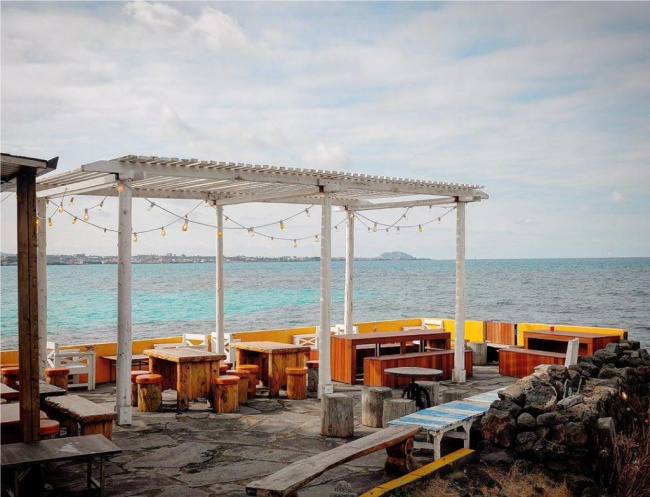 thư giãn và ngắm cảnh tại 8 quán cafe tuyệt đẹp trên đảo jeju, hàn quốc