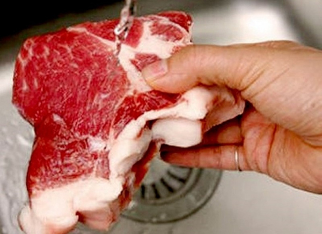 thịt bò, chế biến thịt bò, làm sạch thịt bò, thịt bò càng chần càng bẩn, thêm bước này cực sạch lại ngọt thịt