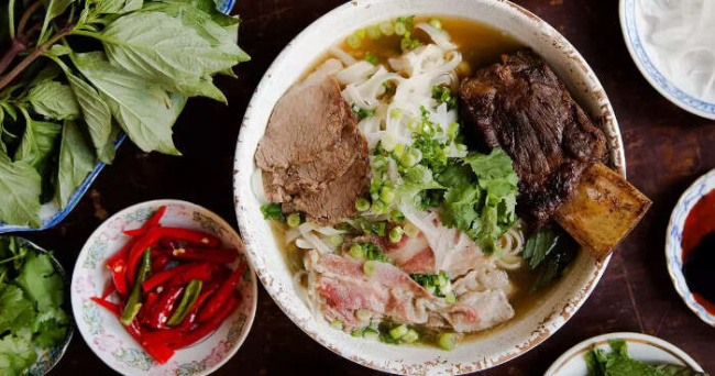 vietnam, 10 street food in ho chi minh city that drool every foodaholic