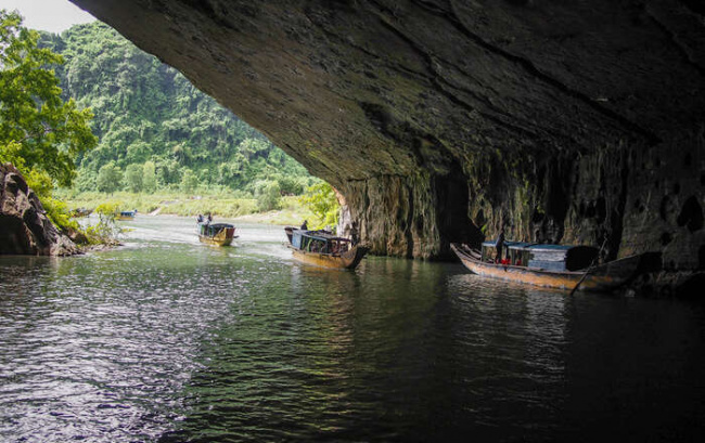 vietnam, head to hang son doong cave in vietnam for an exciting camping trip