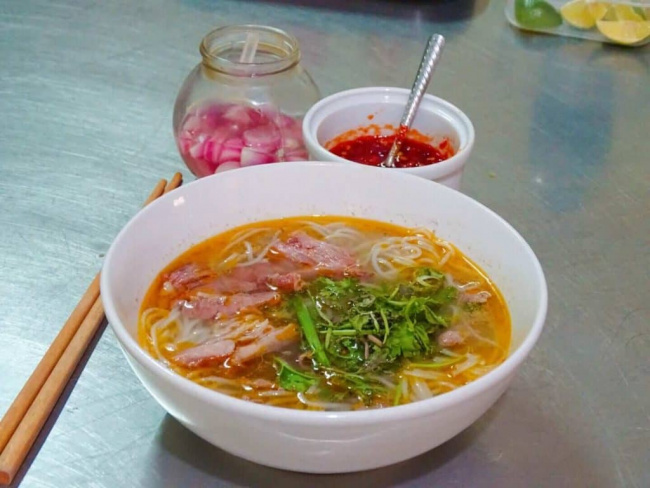 food, vietnam, hoi an street food guide: 15 dishes & where to eat!