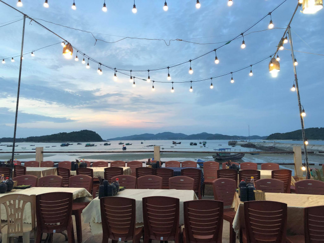 nhà hàng sứa – khu tiệc bbq bãi biển cực chất tại cô tô
