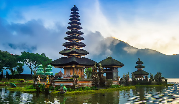 đền ulun danu bali indonesia