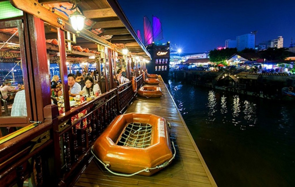 du thuyền đà nẵng trên sông hàn: ngắm nhìn cảnh đẹp về đêm