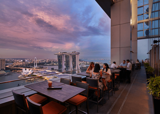 thỏa sức ăn uống tại top 9 nhà hàng view thành phố ở singapore