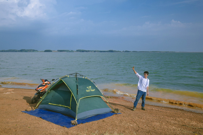 2/9 holiday, camp, dau tieng lake, ke go lake, ta dung lake, trans vietnam, tri an lake, 10 camping spots from south to north for 2/9 vacation