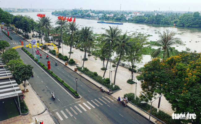 ho chi minh city, ride a motorbike, travel, 9 tourist attractions near ho chi minh city, convenient for a relaxing 2-9 vacation