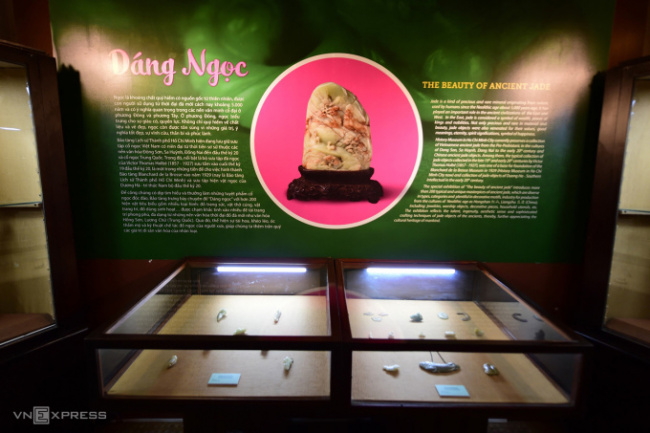 ho chi minh city museum of history, jade neck, tp hcm, ancient jade over 200 years old is on display for the first time