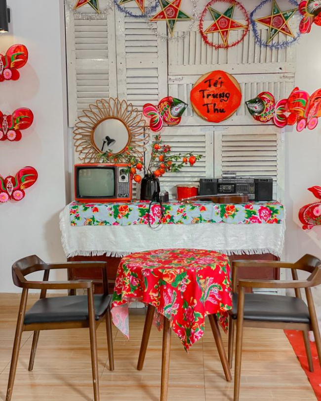 3 cafes decorated with Mid-Autumn Festival in Ho Chi Minh City let ...