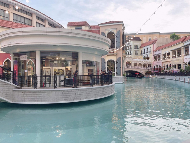 venice grand canal mall – thành phố ý thu nhỏ ở philippines