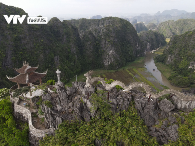 holidays, mua cave, natural beauty, ninh binh, ninh binh tourism, tourist attractions, trang an scenic spots, what does the ‘check-in mecca’ of hang mua have that attracts tourists on the occasion of september 2?