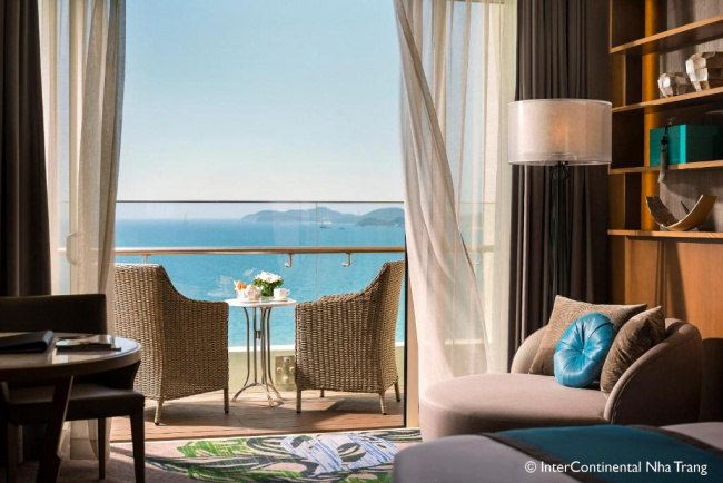 check-in ngay top 3 khách sạn nha trang view biển tuyệt đẹp