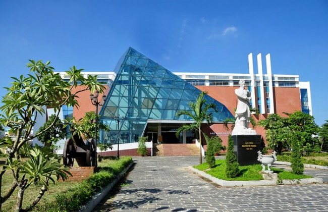 top 11 bảo tàng đà nẵng thu hút đông đảo khách du lịch