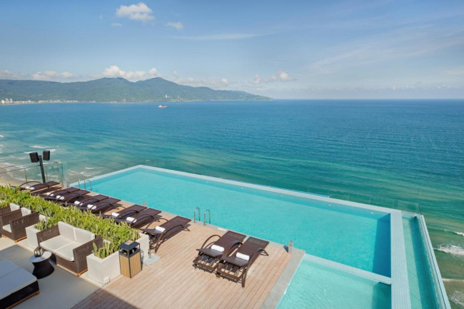 5-star hotel, da nang city, danang tourism, luxury design, 5-star hotel but “price is only 1 star” is praised by international newspapers: splendid beauty on the beach