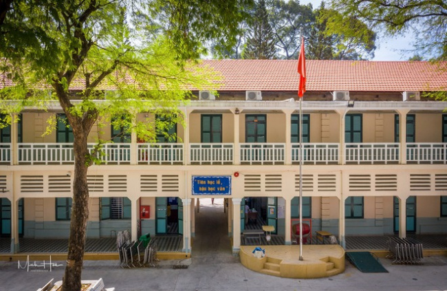 classical architecture, high school, le quy don high school, the “oldest” high school in vietnam: classical architecture as beautiful as europe, alumni full of famous names