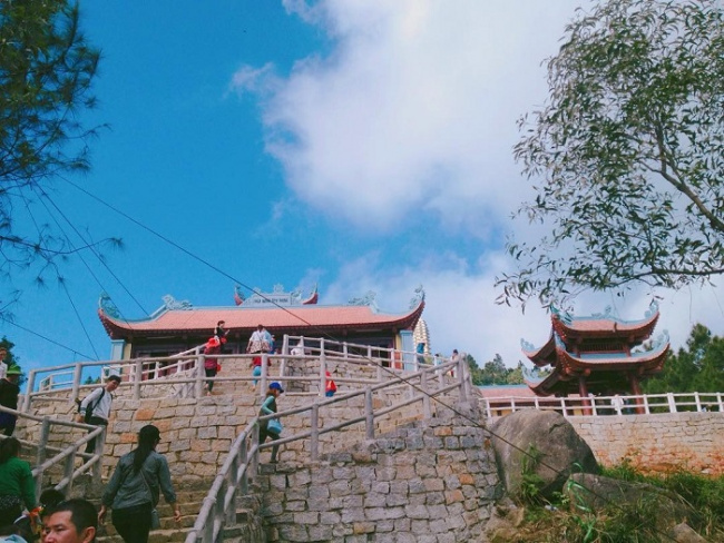 chùa hương tích – nơi linh thiêng trên núi đẹp nhất ngàn hống