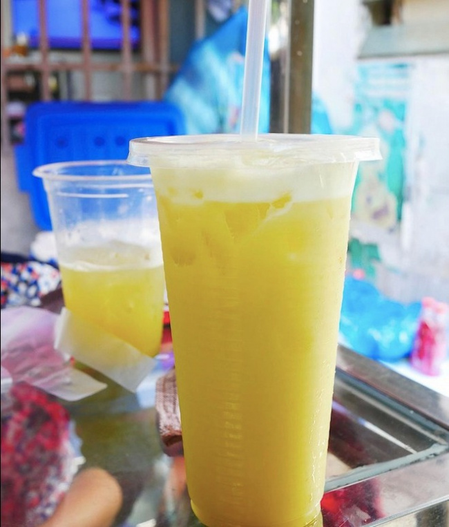 phan dinh phung, quality assurance, taste changes, 4 shops selling water for more than a decade in ho chi minh city: still keeping the same taste, customers wait in long queues to buy