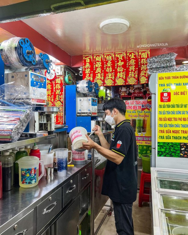 phan dinh phung, quality assurance, taste changes, 4 shops selling water for more than a decade in ho chi minh city: still keeping the same taste, customers wait in long queues to buy