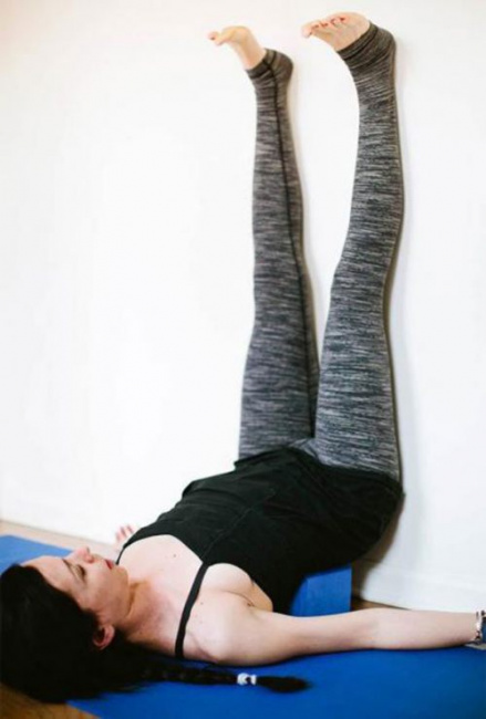 bài tập yoga, các bài tập yoga trị đau lưng cho dân văn phòng hiệu quả (p2)