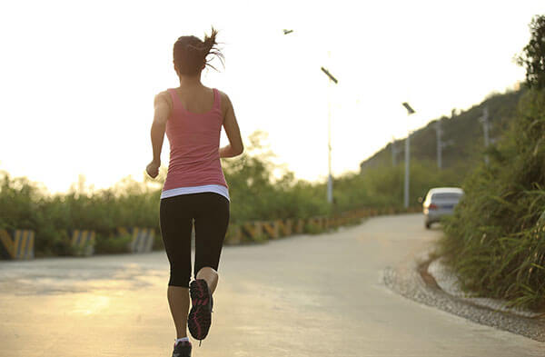 kiến thức chạy bộ, cách luyên tập chạy bộ bằng cách tập trung vào 5 giác quan