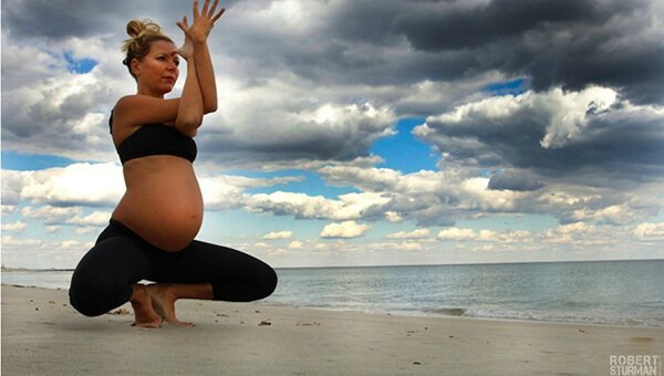 bài tập yoga, yoga cho bà bầu, 10 tư thế tập yoga cho bà bầu tốt cho cả mẹ và bé