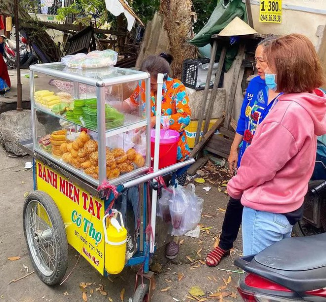 au co street, ho chi minh city, steamed banana cake, in ho chi minh city, if you want to eat western cakes, just look for these 5 popular trolleys, all dishes are delicious – nutritious – cheap
