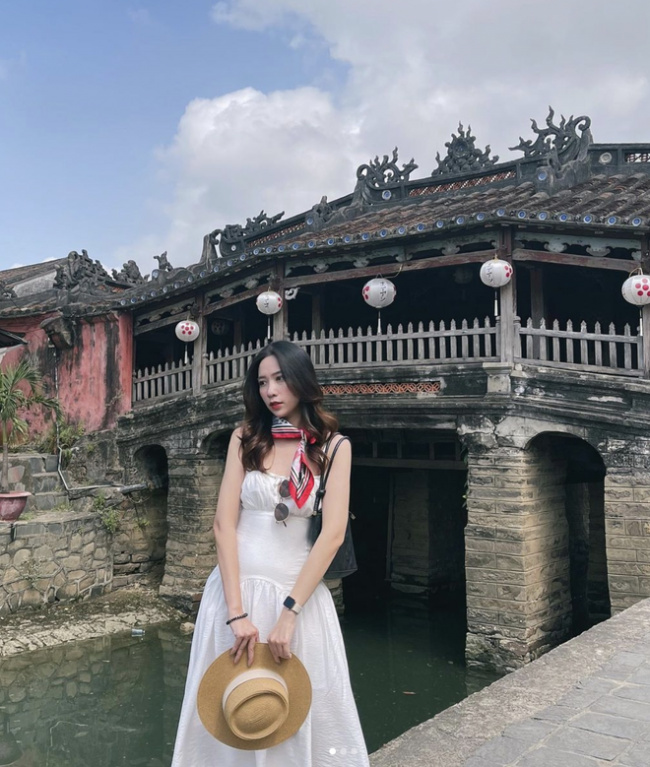 beautiful photography, da nang city, giant hand, hanoi capital, hue ancient capital, hue city, long bien bridge, photography location, take a look at the 5 “photogenic” bridges that are most visited by many tourists in vietnam