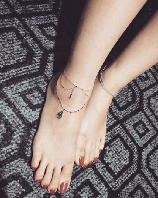 hình xăm lắc chân mini, mẫu tattoo vòng cổ chân đẹp