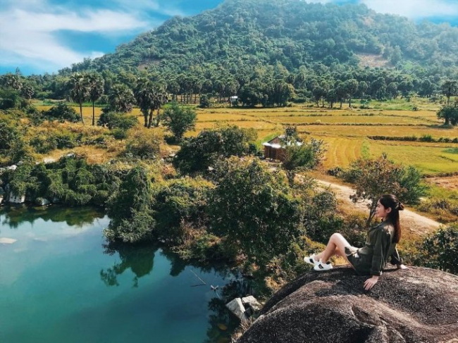 ecotourism, floating season, mekong river, natural beauty, tourists, wetlands, an giang is not only famous for spiritual tourism but also for many beautiful places