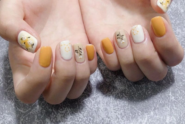 20 Mẫu nail chân vẽ hoa đẹp để thay đổi phong cách cho đôi chân của bạn