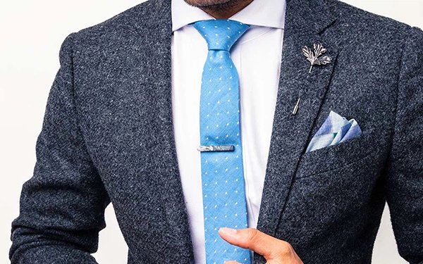 Top 7 phụ kiện cài áo vest nam cực lịch lãm cho chàng công sở  Coolmate