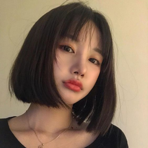 Tóc tém duỗi phồng là kiểu tóc cực kì ưa thích của các bạn gái hiện nay. Nó giúp tôn vinh nét đẹp người Việt và tạo dấu ấn riêng cho bản thân mỗi người.